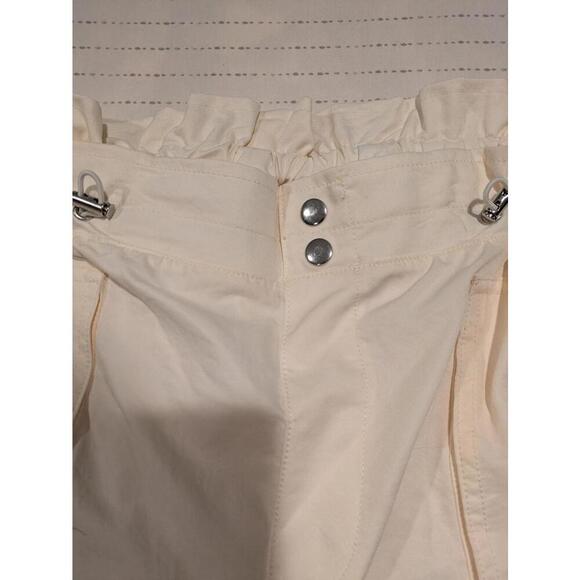Calia Cream Casual Shorts with Functional Zipper Pockets Womens Large 32 Elastic - Picture 6 of 9